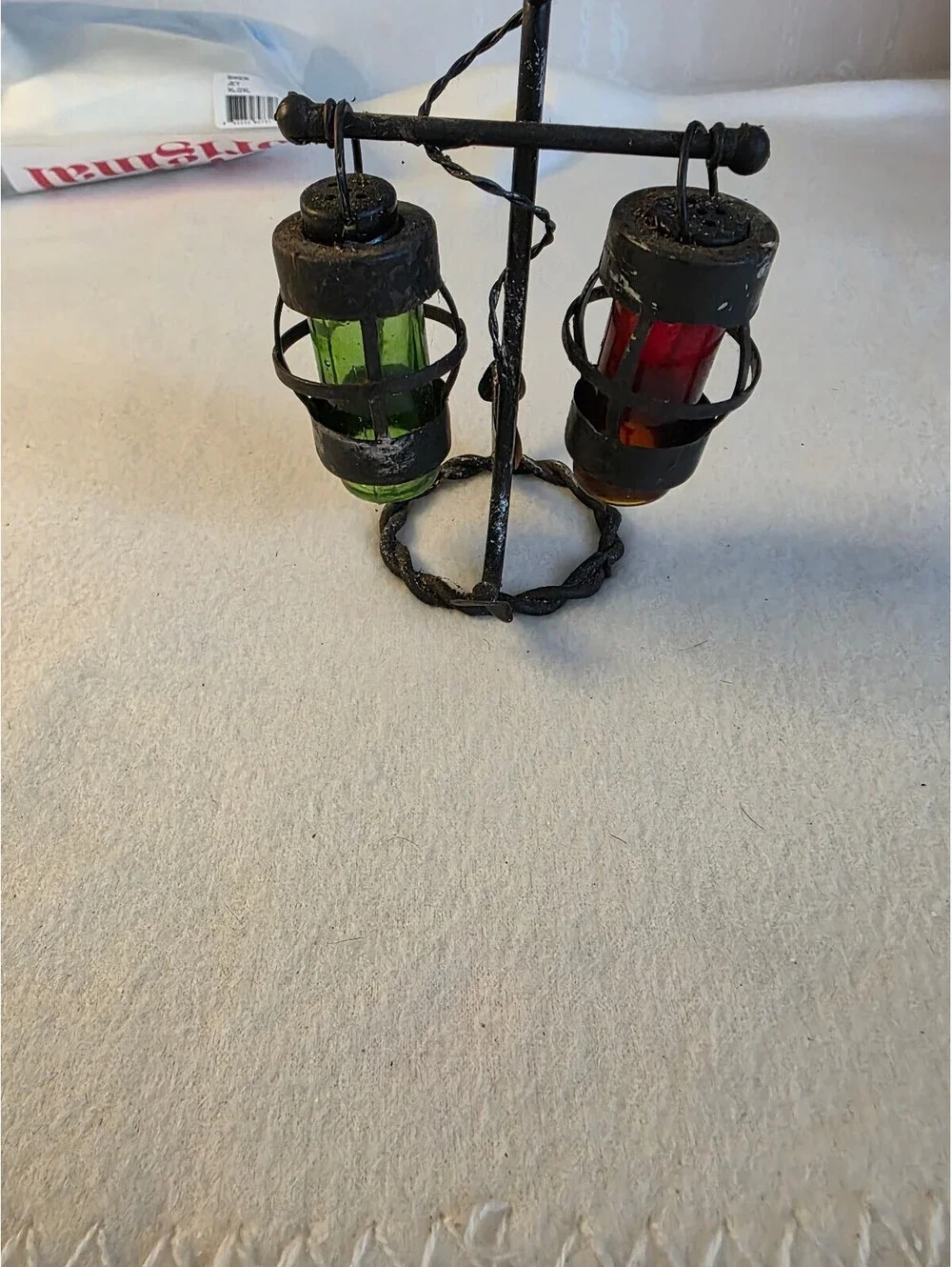 Vintage Manco Lantern Salt & Pepper Shakers Red Green Glass Metal Stand